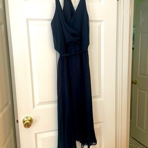 Navy blue size medium Banana Republic . Worn once for a wedding.
